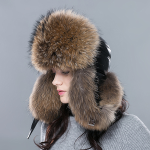 قبعة روسية فاخرة من فرو الثعلب الفضي الطبيعي للرجال والنساء من الجلد الأسود مع قبعات فرو الراكون من فرو الثعلب الفضي - Product Image 2