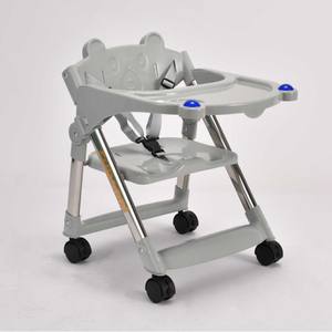 Chaise haute portable multifonctionnelle pliable pour bébé avec plateau et dossier réglable en hauteur, en matériau PP - Product Image 1