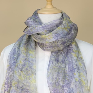 مناديل حريرية مطبوعة حسب الطلب عالية الجودة، إصدارات حصرية للمصممين أو الفنانين، أوشحة حريرية أنيقة للنساء - Product Image 1