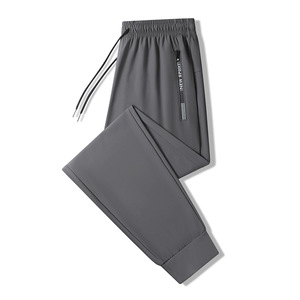 Pantalon décontracté pour homme en soie glacée, coupe ample, taille élastique avec cordon de serrage, léger pour l'été – Vente en gros - Product Image 4