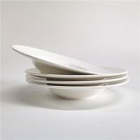 Assiettes en céramique en gros avec des assiettes plates en porcelaine blanche bon marché en vrac pour les mariages