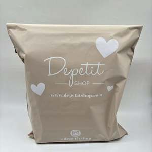 Sac d'expédition en polymailleur beige nude pêche, imperméable, imprimé avec un logo personnalisé, pour vêtements - Product Image 2