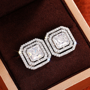 Orecchini a Perno Quadrati Cavi per Donne, Design Geometrico, Accessori per Orecchie da Indossare Quotidianamente - Product Image 1