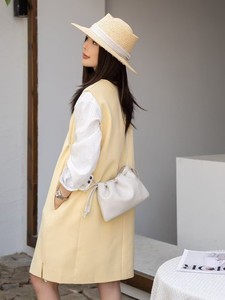 跨界现货小真皮女包2025新款时尚简约百褶云设计单带拉链 - Product Image 2