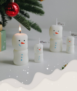 Velas Aromáticas de Lujo Hechas a Mano para Decoración Navideña del Chimenea - Product Image 1