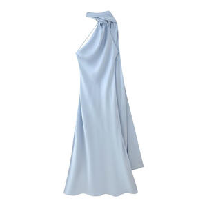 Robe Midi Chic et Tendance pour Femme, Style Vintage, Sans Manches, Coupe Droite, Asymétrique, Couleur Unie, en Satin Texturé avec Ruban et Col Halter - Product Image 4