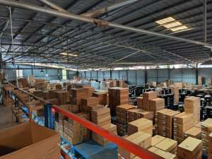 OEM 51718159980 nuovo per <span class=keywords><strong>BMW</strong></span> <span class=keywords><strong>E39</strong></span> 5 serie 523i/528i <span class=keywords><strong>paraurti</strong></span> anteriore con taglio di scarico avvitabile - Product Image 6