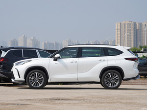 Toyota Crown Kluger <span class=keywords><strong>2023</strong></span> Usado, SUV de Gama Alta, 2.5L Turbo, 4WD, Automático, Control de Crucero Adaptativo, Interior de Tela Oscura, Volante a la Izquierda - Product Image 5