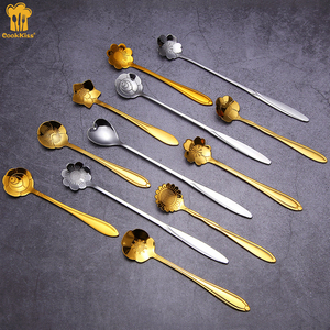 Ensemble de cuillères à thé de luxe créatives, cuillères à <span class=keywords><strong>glace</strong></span> gravées, plaquées or, mignonnes, forme de fleur de rose, cuillère à café en acier inoxydable - Product Image 4