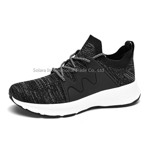 Chaussures de sport basses décontractées pour hommes en maille, style rétro européen, respirantes, imperméables, tendance mode, tissées, à semelle épaisse - Product Image 1