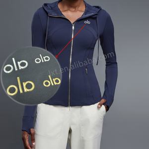 カスタム 衣料品エンボス TPU パッチ 高品質 熱転写 シルバー アイロン ラベル サステナブル Vyoga ラベル デザイン - Product Image 2