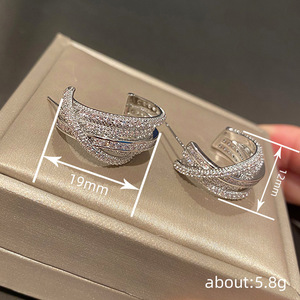 Orecchini a Perno con Linee Incrociate Stratificate per Donne, Design Geometrico, Accessori per Orecchie alla Moda per Uso Quotidiano - Product Image 3