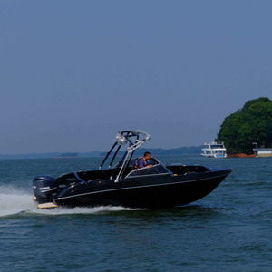Bateau à moteur en fibre de verre de 6,2 m de long, bateau de sport nautique, <span class=keywords><strong>mini</strong></span>-yacht pour 7 personnes, bateau de pêche familial en FRP, moteur hors-bord, bateau rapide - Product Image 1