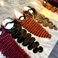 Perruques frontales en dentelle HD transparente suisse naturelle de 30 à 40 pouces, 100 % cheveux humains brésiliens, ondulées, pour la vente en gros