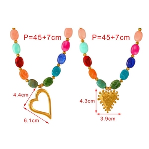 <span class=keywords><strong>Collana</strong></span> a Forma di Cuore Grande per Donne con Intarsi in Resina e Cristallo, Catena Colorata con Perline in Stile <span class=keywords><strong>Artigianale</strong></span> - Product Image 5
