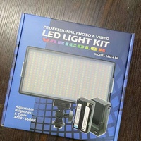 Kit d'Éclairage de Studio Photo en Gros LED416 Mini Panneau LED 3 Couleurs pour Usage Polyvalent