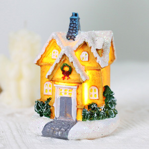 Adorno Navideño Creativo en Miniatura, Casa de Resina, Decoración Festiva para la Temporada Navideña - Product Image 3
