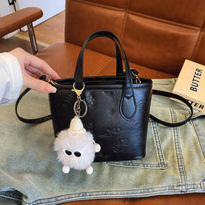 Sacs à main unisexes légers de qualité supérieure, capacité de 3L+, durables, portables, aspect luxueux, style haut de gamme à prix abordable - Product Image 4