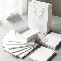 Carton spécial recyclable et écologique en pâte de bois, blanc brillant britannique, sans décoloration, pour doublure de boîte cadeau de luxe (vente en gros)