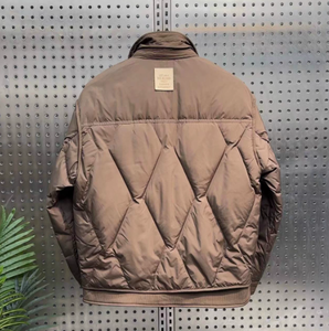 เสื้อแจ็คเก็ตดาวน์น้ำหนักเบาแบบสองชิ้น แบรนด์แฟชั่นฤดูหนาว ดีไซน์ปะติดปะต่อ ปกเสื้อแบบลา펠 สีพื้น สไตล์เกาหลี ทรงเข้ารูป  บุด้วยขนเป็ดขาว - Product Image 2