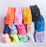 Pochette cosmétique à fermeture éclair de grande capacité pour usage quotidien, organiseur de toilette portable pour femmes et filles, sac à maquillage en nylon avec poignée
