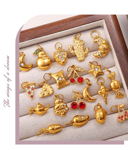 Gourmet Gallery |   Pendentif breloque en acier inoxydable plaqué or PVD 18 carats pour la fabrication de bijoux (thème boulangerie, aliments, fruits) |   Imperméable et durable - Product Image 6
