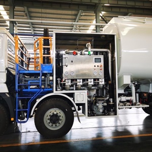 Camions-citernes HOWO 8*4 <span class=keywords><strong>de</strong></span> haute qualité, directement <span class=keywords><strong>de</strong></span> l'usine, pour le ravitaillement d'avions et d'hélicoptères, <span class=keywords><strong>à</strong></span> <span class=keywords><strong>prix</strong></span> abordable - Product Image 5