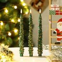Großhandel Weihnachtsbaum-förmige Stabkerzen Rote Weihnachtsbaumkerzen Feiertagsdekoration Nordische Weiße Skulpturierte Tannenbaumkerzen