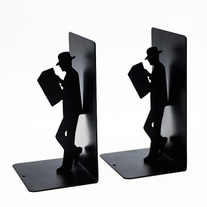Bookstand en métal en fer forgé personnalisable de style européen nouveau serre-livres de bureau simple <span class=keywords><strong>pour</strong></span> <span class=keywords><strong>support</strong></span> de <span class=keywords><strong>livre</strong></span> à usage de bureau - Product Image 3