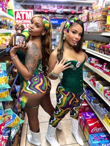 Top Corsetto Jutrisuijo per Donna, Set 2 Pezzi <span class=keywords><strong>in</strong></span> <span class=keywords><strong>Pizzo</strong></span> Push-up, Nuovo Completo Estivo con Canotta e Pantaloncini, Abbigliamento da Club e Festa - Product Image 2