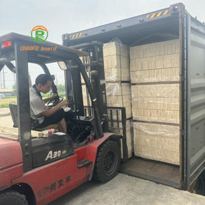 Contreplaqué commercial chinois <span class=keywords><strong>LVL</strong></span> <span class=keywords><strong>LVB</strong></span> 4x8 5x10 2mm 6mm 15mm18mm Contreplaqué pour la <span class=keywords><strong>construction</strong></span> de maisons - Product Image 6