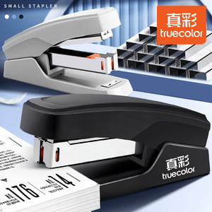 Engrapadora Truecolor con Capacidad para 20 Hojas, para Oficina y Estudiantes, Cuerpo de Plástico, Color Negro Clásico, Azul Marino, Gris Ahumado - Product Image 1