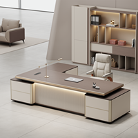 Bureau de direction moderne de grande taille avec un design de panneau de luxe léger, table de bureau en L pour une seule personne