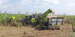 Cosechadora de orugas 230 AS60 en venta, Precio de tractor, Maquinaria agrícola de alta gama, Máquina cosechadora, Maquinaria agrícola moderna - Product Image 2