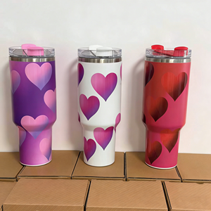 Gobelet de marque <span class=keywords><strong>en</strong></span> <span class=keywords><strong>gros</strong></span> H2.0, gobelet de 40 oz, collaboration Valentine's Hearts Love, gobelet isotherme avec poignée pour cadeau de Saint-Valentin pour fille - Product Image 3