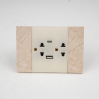 Interruptor de Pared de Doble Polo Estándar Estadounidense, Enchufe con Acabado en Madera de Nogal y Bronce, Tipo KLASS 118, Diseño de Lujo para Hoteles y Villas