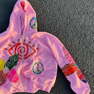 Sudadera con capucha de mujer OEM Y2K 100% algodón Pima 300gsm bordado gráfico cremallera para las estaciones de invierno y otoño cuello con capucha logotipo frontal - Product Image 1