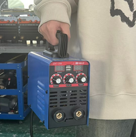 Machine à souder à l'arc mini-onduleur directe usine, soudeuse MMA compatible avec les tiges de soudage de 2,5 mm et 3,2 mm, équipement avec pièces de rechange