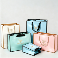 Sacs de shopping en carton blanc recyclables personnalisés de haute qualité avec votre propre logo pour vêtements, chaussettes et chaussures, sacs cadeaux