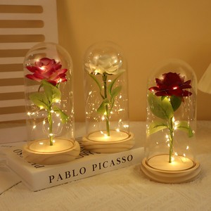 Enchanted Forever Rose Glass Dome Beauty and the Beast Design Rose Flower avec lumières LED Cadeau romantique pour petite amie - Product Image 4