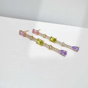 ต่างหูเงินแท้ 925 ราคาโรงงาน ดีไซน์หรูหราสำหรับงานปาร์ตี้ ประดับเพชรคิวบิกเซอร์โคเนีย รุ่น 2026 เครื่องประดับคุณภาพสูง สวยสง่าสำหรับผู้หญิง - Product Image 1