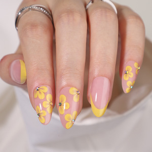 Venta al por mayor, juego <span class=keywords><strong>de</strong></span> <span class=keywords><strong>uñas</strong></span> a presión, puntas <span class=keywords><strong>de</strong></span> <span class=keywords><strong>uñas</strong></span> falsas <span class=keywords><strong>de</strong></span> almendra corta francesa, flor amarilla acrílica con diseño <span class=keywords><strong>de</strong></span> diamante, <span class=keywords><strong>Uñas</strong></span> postizas - Product Image 1