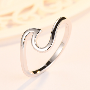 Los anillos de cobre irregulares con diseño ondulado con líneas onduladas agregan un borde moderno para talleres creativos o looks diarios - Product Image 3