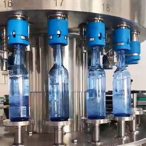 Machine <span class=keywords><strong>de</strong></span> remplissage automatique 3 en 1 haute productivité pour jus, <span class=keywords><strong>eau</strong></span> et boissons – Ligne <span class=keywords><strong>de</strong></span> remplissage <span class=keywords><strong>de</strong></span> boissons - Product Image 2