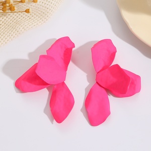 Jingciren Boutique Fashion Exaggerated Color <b>Spray</b> <b>Paint</b> Folding Half Face Flower Earrings Temperament Personality Half Face - Product Image 4
