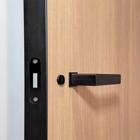 Porte intérieure moderne en aluminium et bois, solution insonorisée pour les bureaux, structure stable et robuste