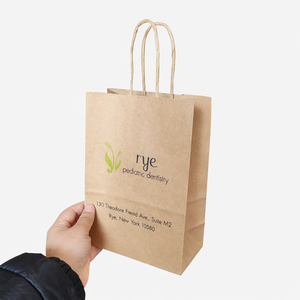 Sacs en papier kraft brun en gros avec poignées torsadées, sacs d'emballage personnalisés avec logo imprimé pour les magasins de détail - Product Image 2