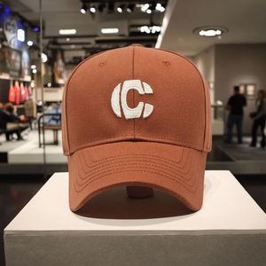 Gorra de béisbol unisex de 6 paneles con visera rígida de algodón, bordado personalizado de la letra 'C', ajustable, con hebilla plateada cobriza, estilo urbano. - Product Image 2