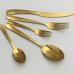 Juego de cubiertos de acero inoxidable dorado al por mayor, cuchillo, cuchara y tenedor, para el regreso a clases, empaque personalizado sostenible - Product Image 5