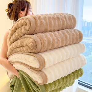 ผ้าห่มนีล แพตตัน ราเชล 160x200-220 ซม. 600 กรัม ผ้าคลุมเตียงอุ่นสำหรับฤดูหนาว ของขวัญ - Product Image 1